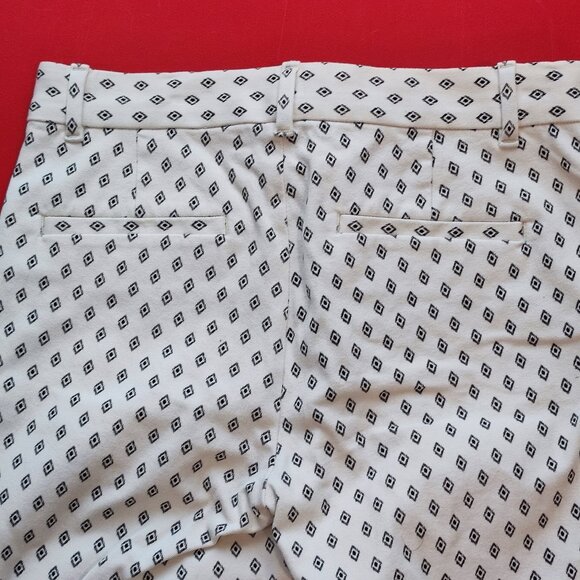 GAP casual pant skinny ankle white with black rhombus design women's size 2 R - Picture 4 of 7